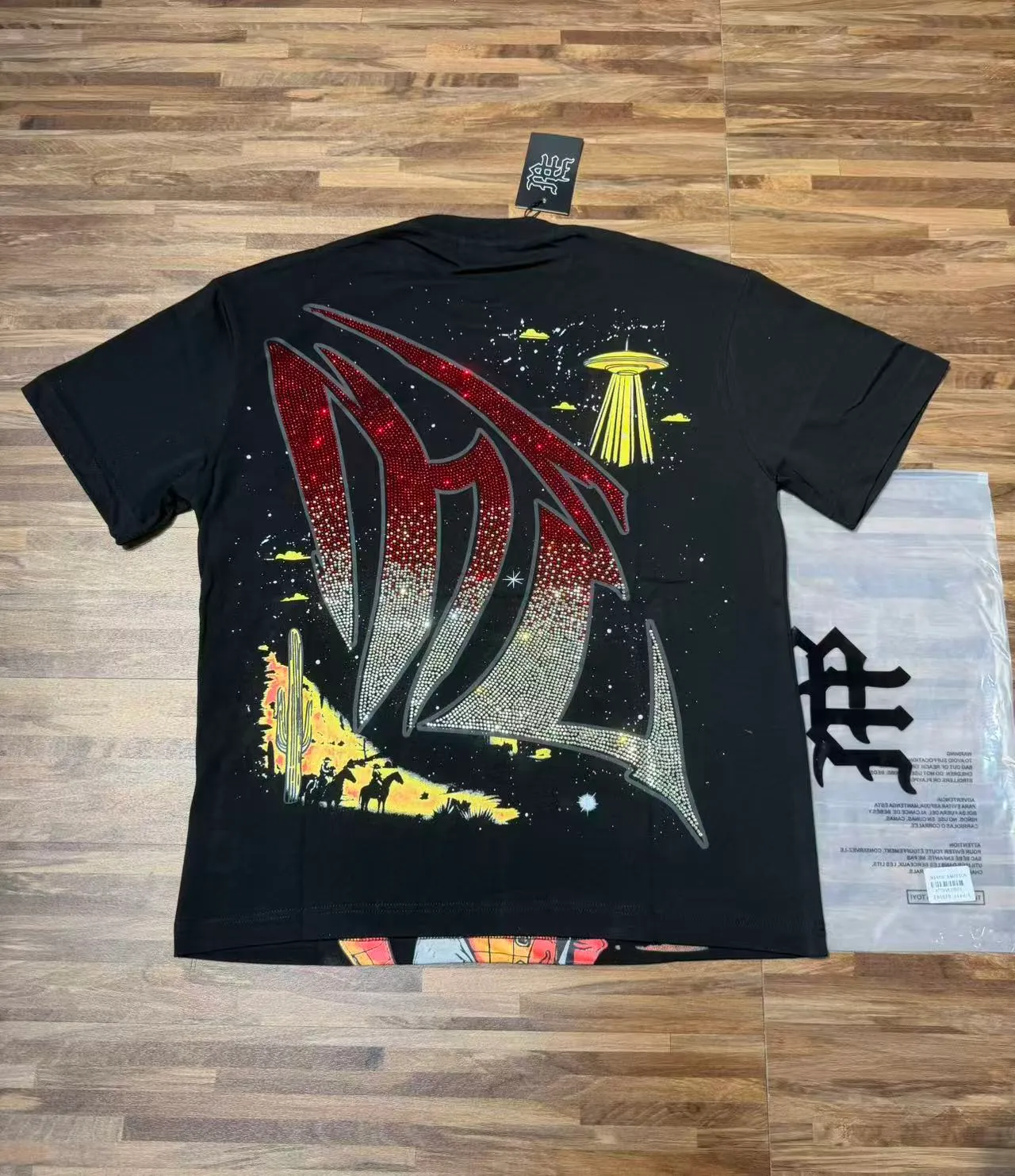 E 8107# Black ｜ MIXED EMOTION In Stock T （fabric):32 Sizes（size）：S-M L X L ： （ A ） （colour）： Black 👉